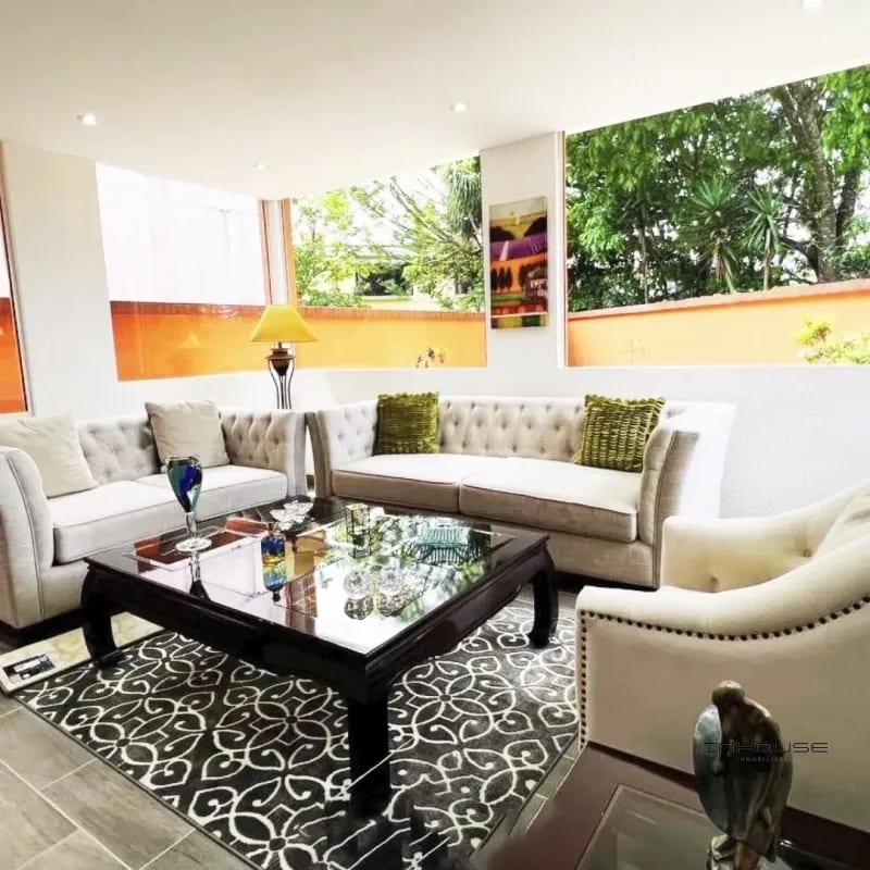 CASA EN VENTA CARRETERA A EL SALVADOR KM 15.8 REMODELADA — Casa en Venta en El Horizonte, Carretera a El Salvador, Guatemala, Ciudad — foto 1 de 11
