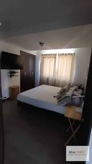 Apartamento AMUEBLADO en renta zona 10 — Apartamento en Alquiler en Zona 10, Guatemala, Ciudad — miniatura 2 de 10