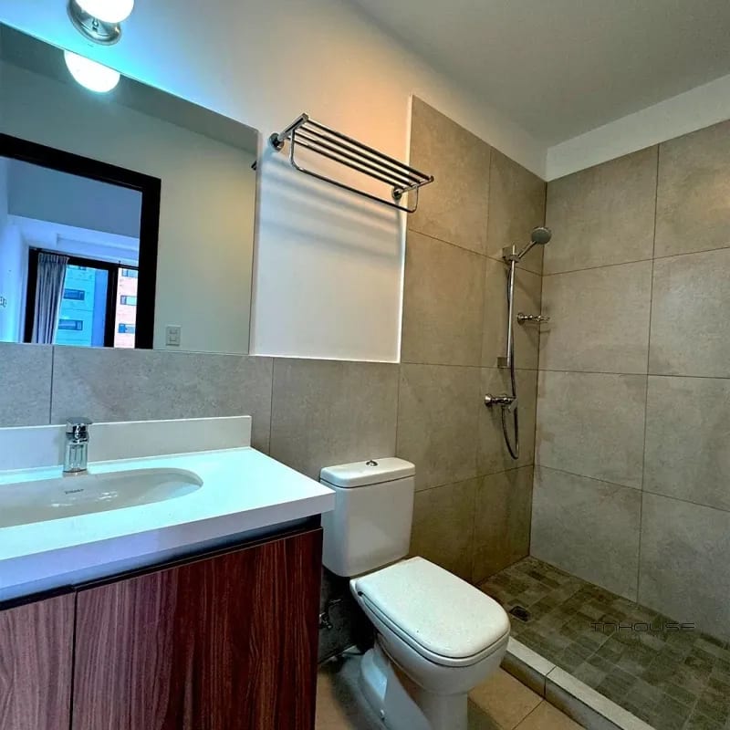 APARTAMENTO EN VENTA EN ZONA 14 EN NIVEL ALTO — Apartamento en Venta en Zona 14, Guatemala, Ciudad — foto 2 de 9