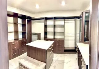Zona 7 de Mixco • Casa en venta • Condominio Quinta Los Encinos — Casa en Venta en Quinta Los Encinos, Zona 7 Mixco, Guatemala, Ciudad — miniatura 10 de 14