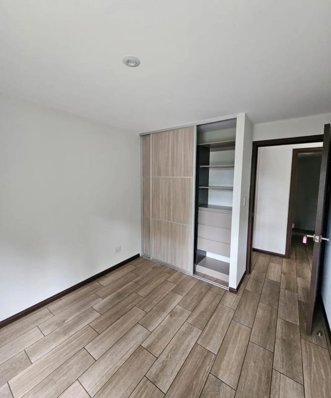 Venta Apartamento en San Isidro 2021, Zona 16 — Apartamento en Venta en San Isidro, Zona 16, Guatemala, Ciudad — foto 5 de 16