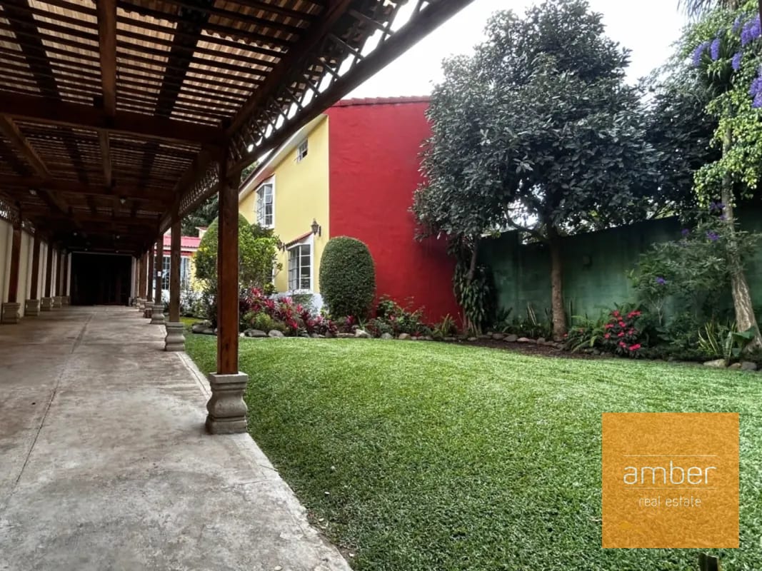 Casa en venta en Arrazola Panorama I — Casa en Venta en Arrazola Panorama, Carretera a El Salvador, Guatemala, Ciudad — foto 1 de 15