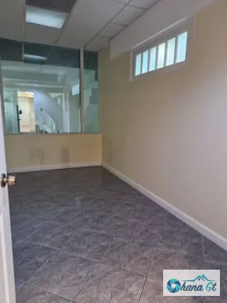 OFICINA EN RENTA, ZONA 14 CENTRO EMPRESARIAL — Oficina en Alquiler en Zona 14, Guatemala, Ciudad — miniatura 8 de 9