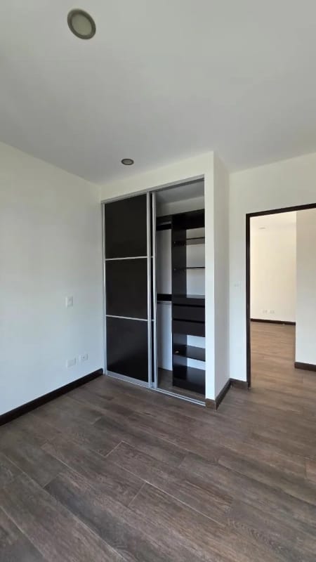 Apartamento en venta en zona 16 nivel bajo — Apartamento en Venta en Zona 16, Guatemala, Ciudad — foto 3 de 15