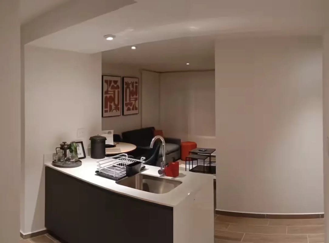 Apartamento en renta, amueblado y equipado en Parque Mateo, zona 7 — Apartamento en Alquiler en Parque Mateo, Zona 7, Guatemala, Ciudad — foto 12 de 13