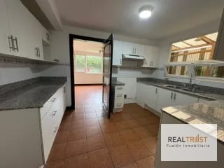 Casa en Renta Condominio Villas del Campo CAES. — Casa en Alquiler en Villas del Campo, Carretera a El Salvador, Guatemala, Ciudad — miniatura 4 de 12