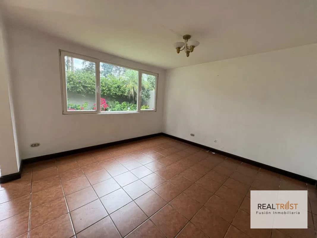 Casa en Renta Condominio Villas del Campo CAES. — Casa en Alquiler en Villas del Campo, Carretera a El Salvador, Guatemala, Ciudad — foto 8 de 12