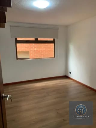 Lindo y amplio apartamento en La Montaña, zona 16 — Apartamento en Alquiler en Zona 16, Guatemala, Ciudad — miniatura 3 de 14