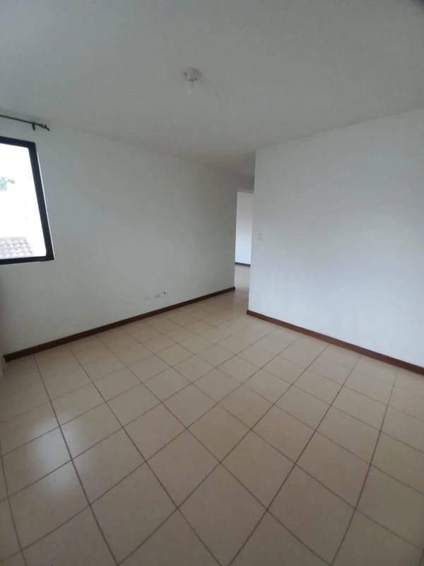 🏡 Venta de Casa en Carretera a El Salvador, Km 19.8 — Casa en Venta en Carretera a El Salvador, Guatemala, Ciudad — foto 9 de 17
