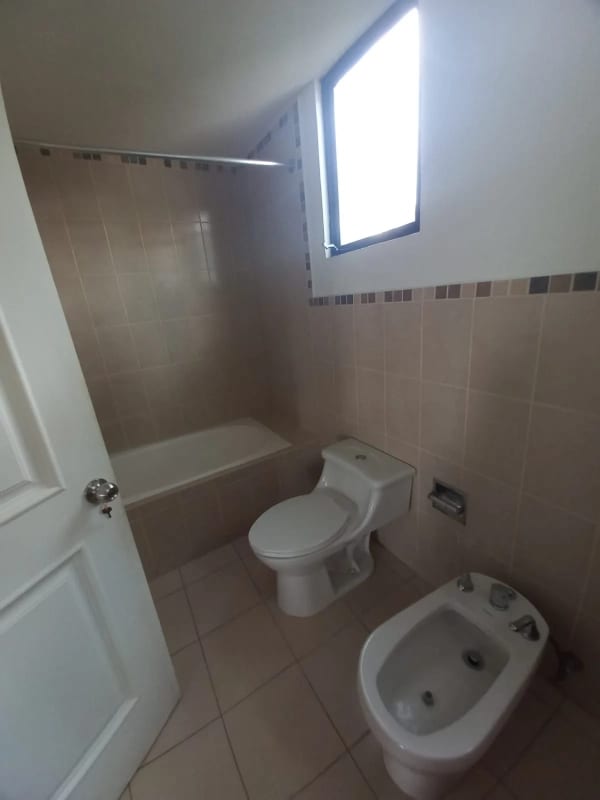 🏡 Venta de Casa en Carretera a El Salvador, Km 19.8 — Casa en Venta en Carretera a El Salvador, Guatemala, Ciudad — foto 3 de 17