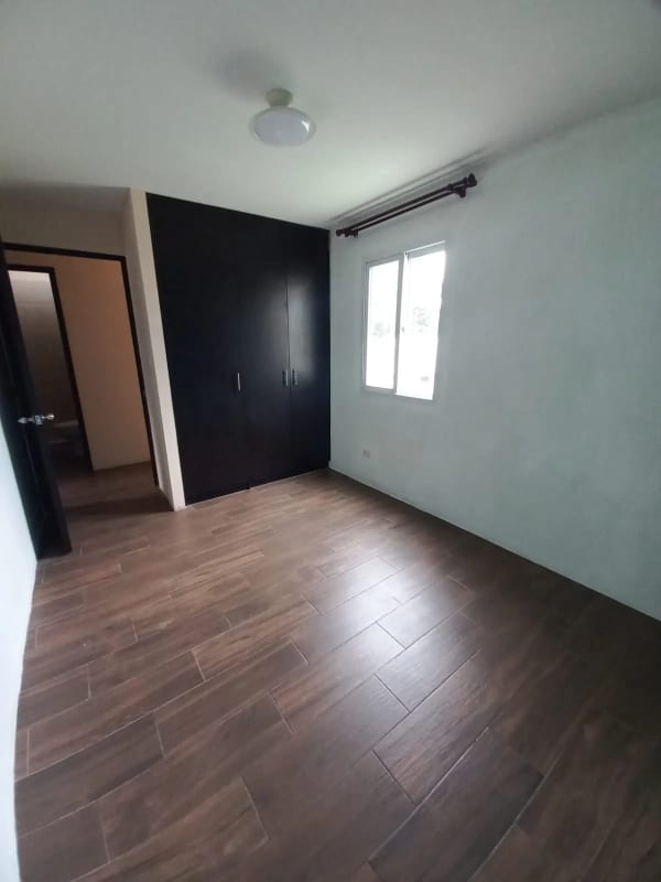 PRECIOSA CASA EN VENTA! 🏡 📍 A solo 5 minutos del cruce a Olmeca, Km 16.5 Carretera a El Salvador — Casa en Venta en Carretera a El Salvador, Guatemala, Ciudad — foto 11 de 13