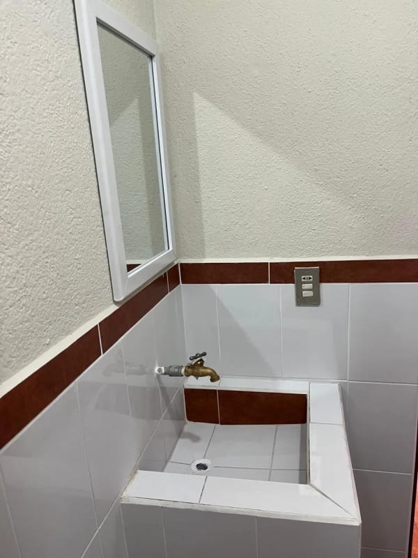 🏢 Oficina REMODELADA en renta – Zona 9 — Oficina en Alquiler en Zona 9, Guatemala, Ciudad — foto 7 de 8