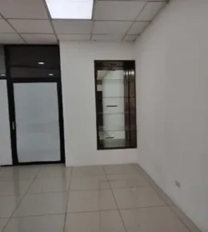 Oficina en Renta – Zona 13, Avenida Hincapié. Oficina 1 “A”, ¡lista para usar o adaptar según tus necesidades! — Oficina en Alquiler en Zona 13, Guatemala, Ciudad — foto 1 de 4