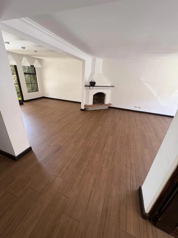Casa en venta Colinas de Arrazola km 17.5 entrada a Olmeca — Casa en Venta en Carretera a El Salvador, Guatemala, Ciudad — foto 1 de 17