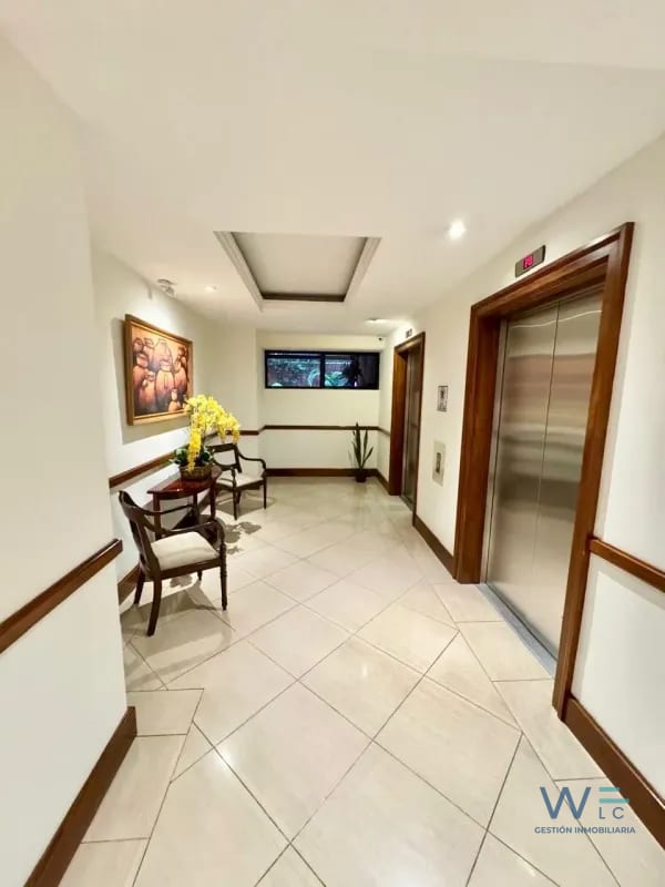 Vendo Apartamento Zona 10 — Apartamento en Venta en Real de la Villa, Zona 10, Guatemala, Ciudad — foto 3 de 12
