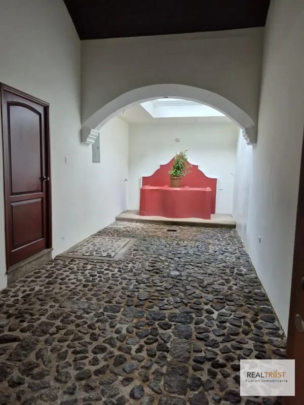 CASA EN VENTA ANTIGUA GUATEMALA 1 NIVEL CON TERRAZA — Casa en Venta en Antigua, Sacatepéquez — foto 4 de 13