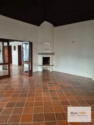 CASA EN VENTA ANTIGUA GUATEMALA  1 NIVEL CON TERRAZA — Casa en Venta en Antigua, Sacatepéquez — miniatura 2 de 13