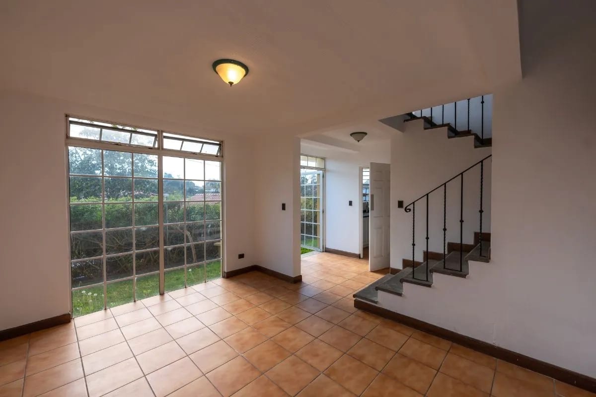 Casa en Venta Carretera a El Salvador km 16.5 San Miguel — Casa en Venta en Residenciales San Miguel, Carretera a El Salvador, Guatemala, Ciudad — foto 14 de 16