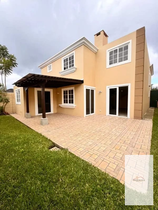 Casa En Venta En Fraijanes Villas De Entreverdes — Casa en Venta en Fraijanes, Carretera a El Salvador, Guatemala, Ciudad — foto 1 de 12