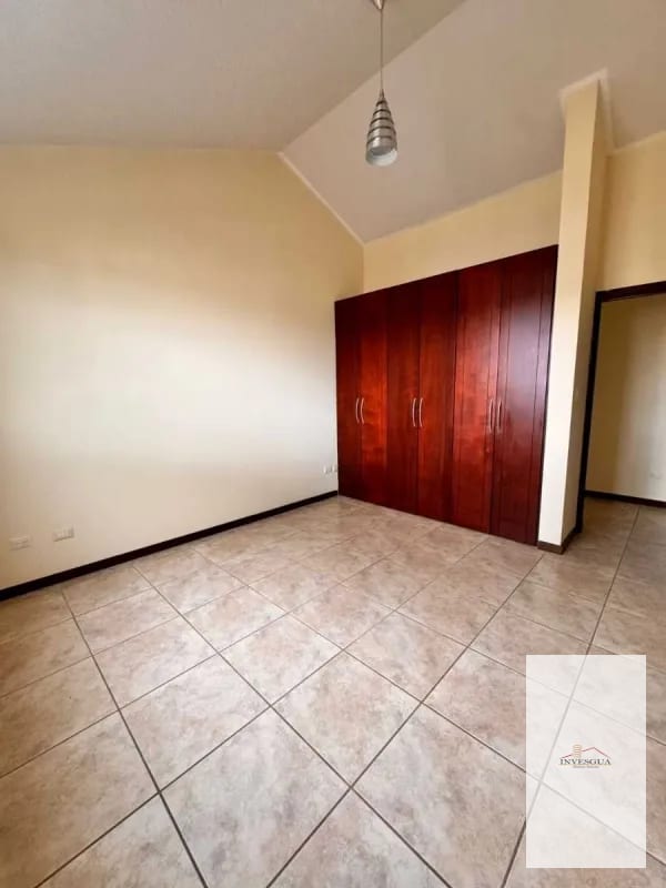 Casa En Venta En Fraijanes Villas De Entreverdes — Casa en Venta en Fraijanes, Carretera a El Salvador, Guatemala, Ciudad — foto 11 de 12