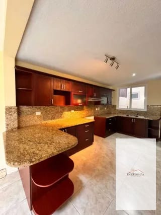Casa En Venta En Fraijanes Villas De Entreverdes — Casa en Venta en Fraijanes, Carretera a El Salvador, Guatemala, Ciudad — miniatura 8 de 12