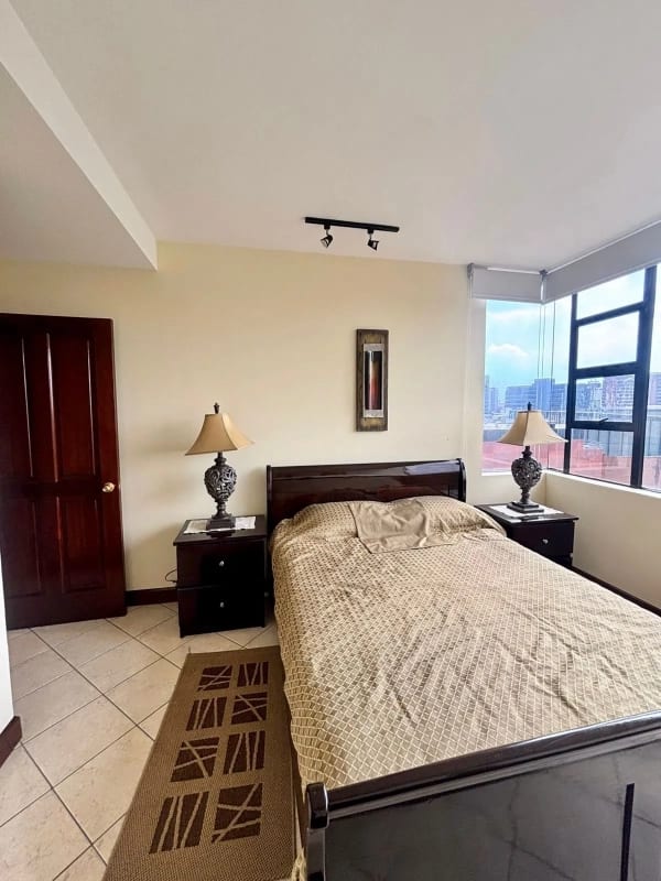 Alquiler Apartamento Amueblado -Milenia, zona 10- — Apartamento en Alquiler en Milenia, Zona 10, Guatemala, Ciudad — foto 5 de 12