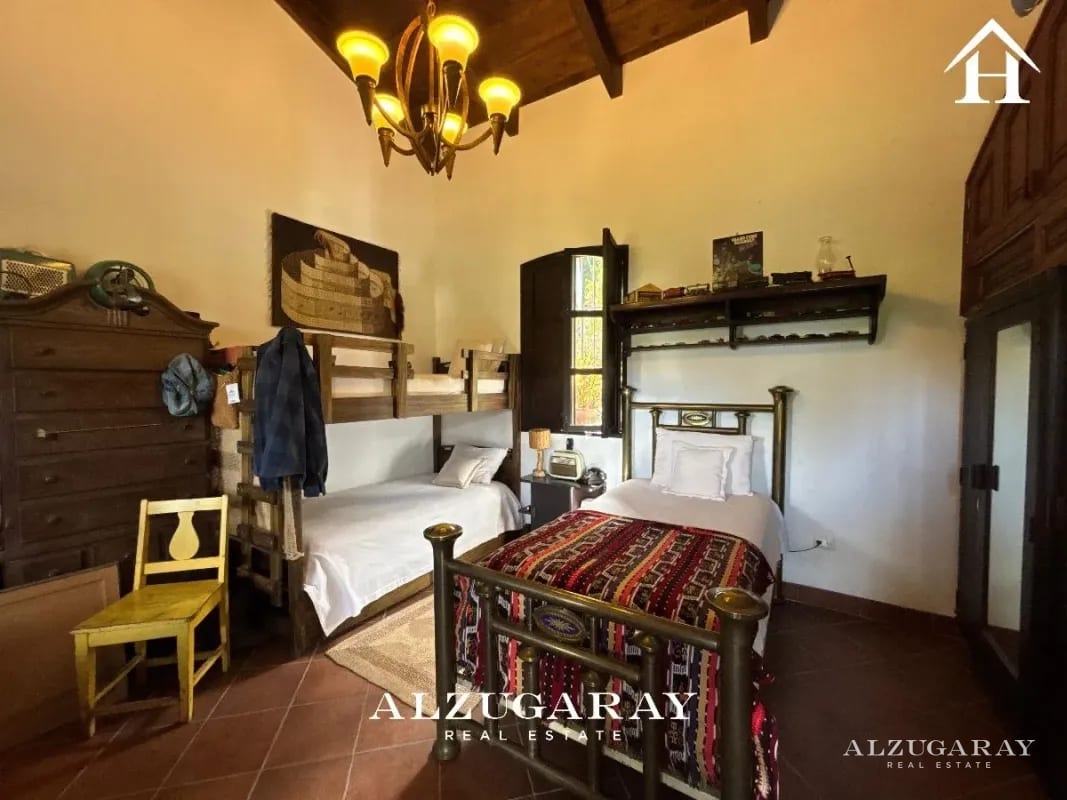 CASA DE DESCANSO AMUEBLADA - 320 MT2 / SAN LUCAS SACATEPÉQUEZ — Casa en Venta en San Lucas Sacatepéquez, Sacatepéquez — foto 4 de 10