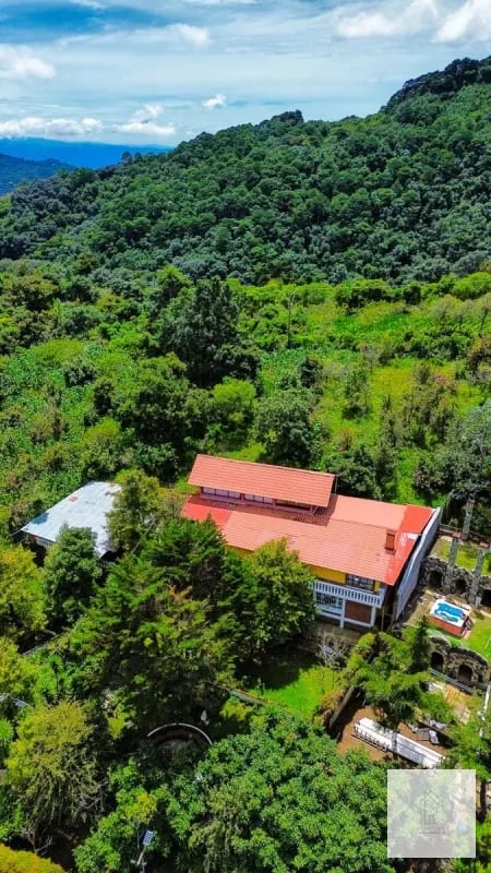 Preciosa casa de campo en San Bartolomé Milpas Altas — Casa vacacional en Venta en San Bartolomé Milpas Altas, Sacatepéquez — foto 9 de 11