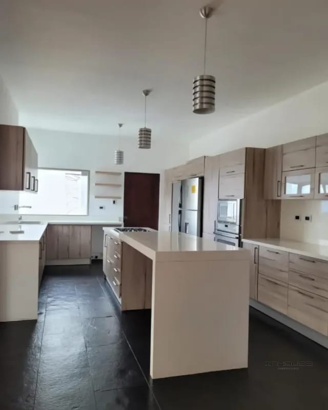 CASA EN VENTA EN ZONA 16 MODERNA, CUMBRES — Casa en Venta en Zona 16, Guatemala, Ciudad — foto 5 de 13