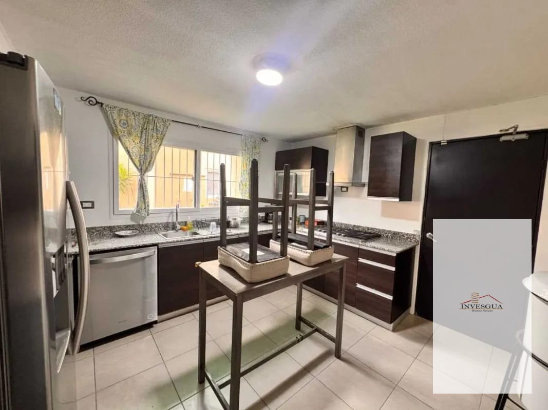 Casa en Venta cumbres de la Arboleda — Casa en Venta en Cumbres de La Arboleda, Carretera a El Salvador, Guatemala, Ciudad — foto 2 de 17