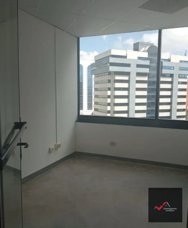Oficina en Renta Zona 10 — Oficina en Alquiler en Zona 10, Guatemala, Ciudad — foto 2 de 3