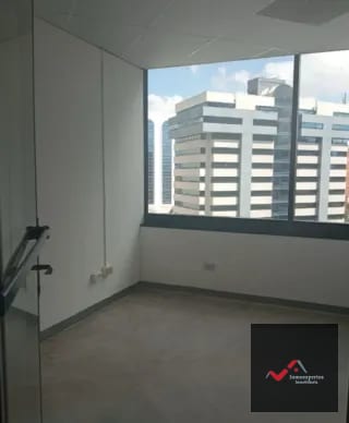 Oficina en Renta Zona 10 — Oficina en Alquiler en Zona 10, Guatemala, Ciudad — miniatura 2 de 3