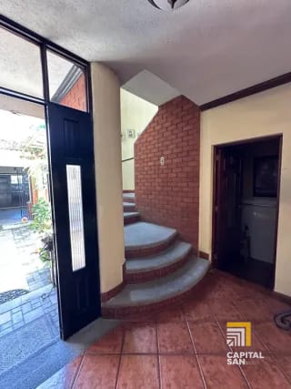 Casa en venta en zona 10 fuera de garita dentro de área residencial de 5 habitaciones — Casa en Venta en Zona 10, Guatemala, Ciudad — miniatura 4 de 16
