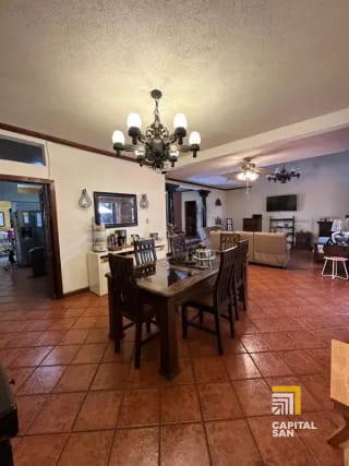Casa en venta en zona 10 fuera de garita dentro de área residencial de 5 habitaciones — Casa en Venta en Zona 10, Guatemala, Ciudad — miniatura 8 de 16