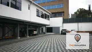 Edificio en Renta en z10 — Edificio en Alquiler en Zona 10, Guatemala, Ciudad — miniatura 1 de 14