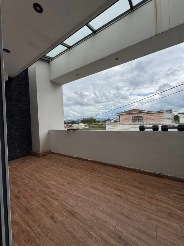 Casa en Venta San Cristobal Z. 8 Mixco — Casa en Venta en Zona 8 Mixco, Guatemala, Ciudad — foto 2 de 12