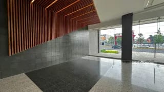 Edificio en Renta Zona 10 Nuevo — Edificio en Alquiler en Zona 10, Guatemala, Ciudad — miniatura 2 de 11