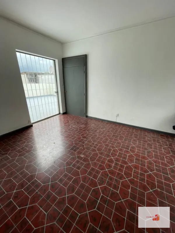 Oficinas con terraza amplia, cerca de Plazuela España — Oficina en Alquiler en Zona 9, Guatemala, Ciudad — foto 6 de 10