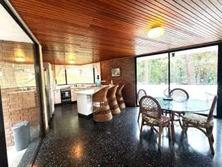 CASA EN VENTA EN KM 24 CARRETERA A SAN LUCAS CON PISCINA — Casa en Venta en San Lucas Sacatepéquez, Sacatepéquez — miniatura 11 de 12