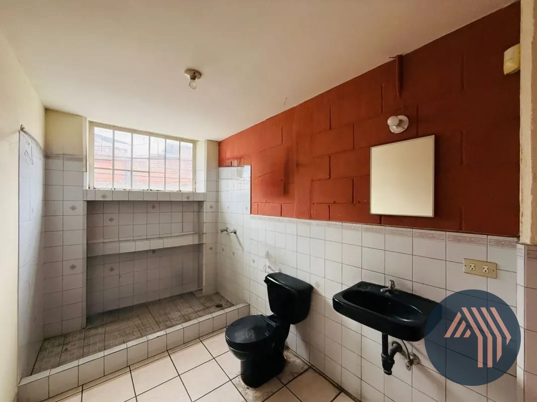 Venta de Bodega en Excelente Ubicación - Zona 01 — Bodega / Ofibodega en Venta en Zona 1, Guatemala, Ciudad — foto 13 de 16