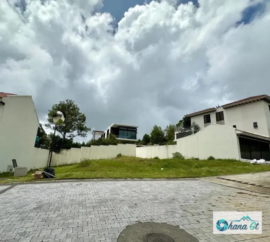 TERRENO PLANO EN VENTA KM 19.5 CARRETERA A EL SALVADOR COND. LAZOS DE FRAIJANES — Terreno en Venta en Carretera a El Salvador, Guatemala, Ciudad — foto 1 de 1