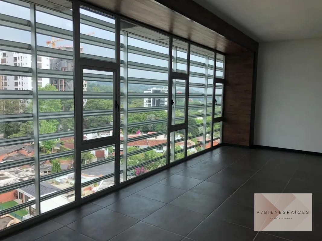 OFICINA EN VENTA ZONA 15 — Oficina en Venta en Zona 15, Guatemala, Ciudad — foto 1 de 8