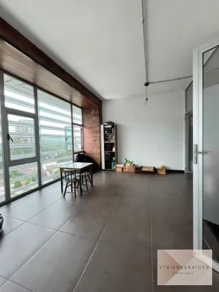 OFICINA EN VENTA ZONA 15 — Oficina en Venta en Zona 15, Guatemala, Ciudad — miniatura 4 de 8