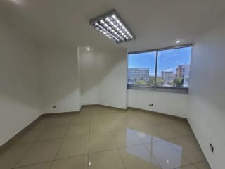 oficina en alquiler en zona 10 Dubai Center — Oficina en Alquiler en Dubai Center, Zona 10, Guatemala, Ciudad — miniatura 5 de 6