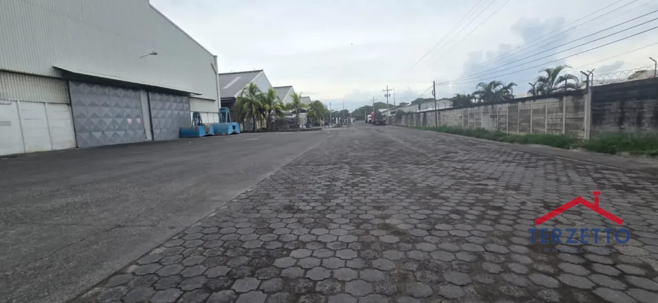 Bodega Puerto Quetzal — Bodega / Ofibodega en Alquiler en Puerto Quetzal, Escuintla — foto 3 de 10
