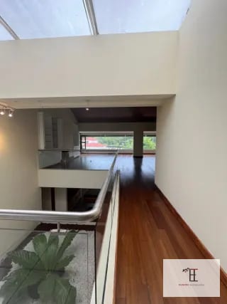 Venta Casa amplia en La Montaña zona 16 — Casa en Venta en La Montaña, Zona 16, Guatemala, Ciudad — miniatura 1 de 9