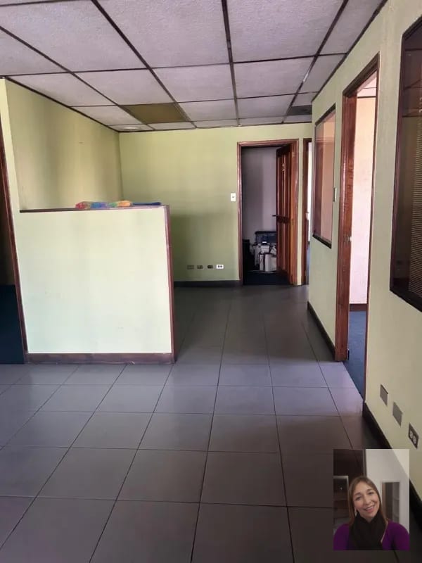 Alquier oficinas CC Z4 — Oficina en Alquiler en Zona 4, Guatemala, Ciudad — foto 3 de 11