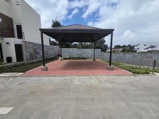 Casa para estrenar en Los Eucaliptos de Pinabetes — Casa en Venta en km 16-20, Carretera a El Salvador, Guatemala, Ciudad — miniatura 2 de 14
