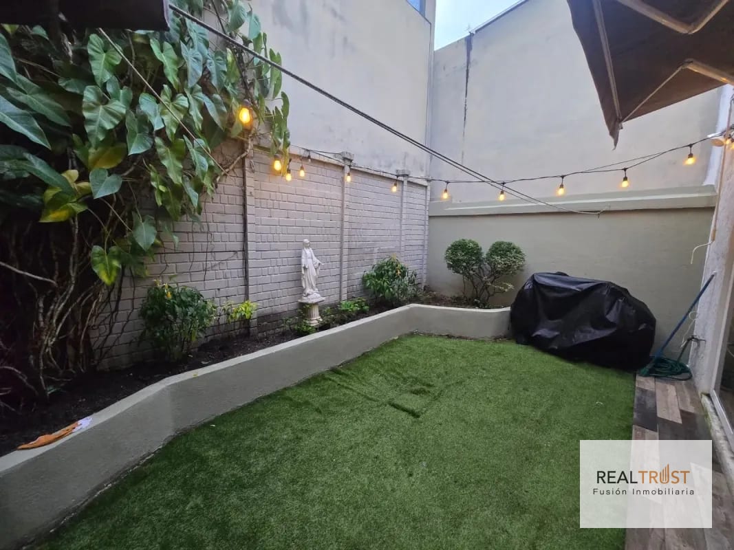 Casa en venta Zona 16 — Casa en Venta en Zona 16, Guatemala, Ciudad — foto 1 de 15