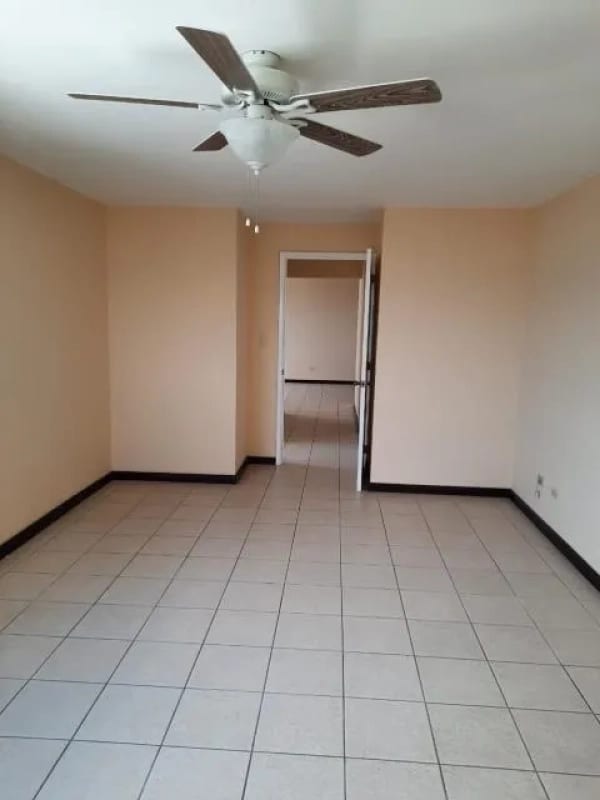 VENTA DE APARTAMENTO ZONA 14 SANTORINI AMERICAS CON BONITA VISTA — Apartamento en Venta en Santorini Américas, Zona 14, Guatemala, Ciudad — foto 3 de 8